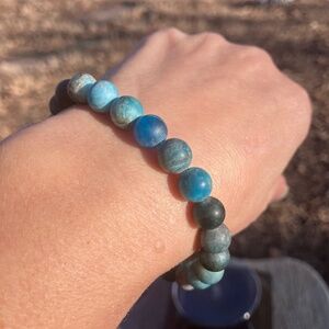 NWOT Matte Elastic Blue Apatite Beaded Bracelet